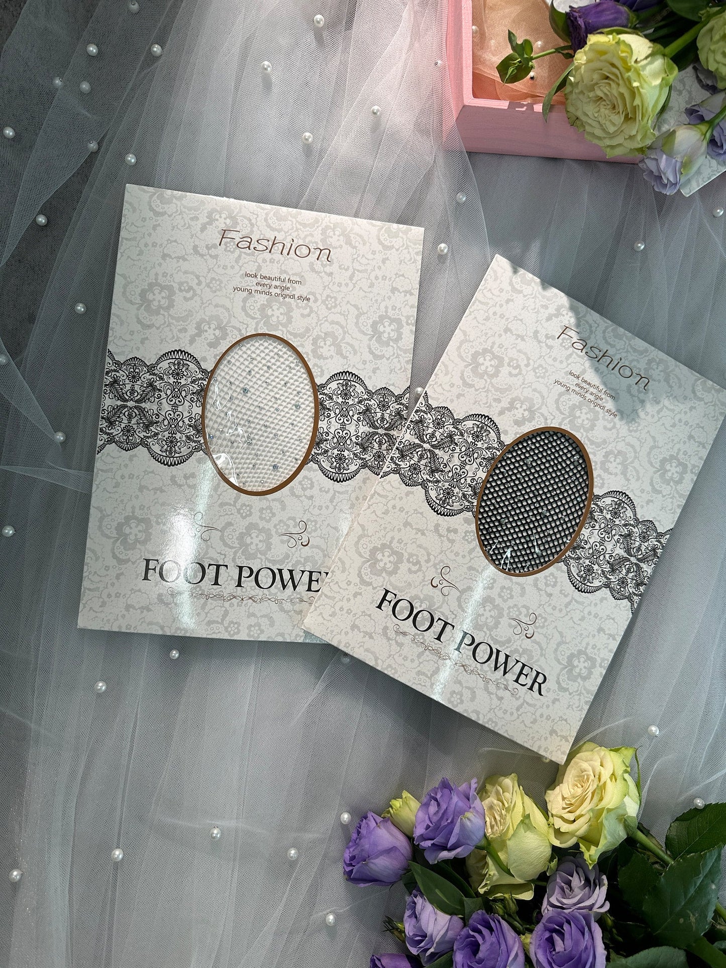 Bas résille à strass jusqu'aux cuisses