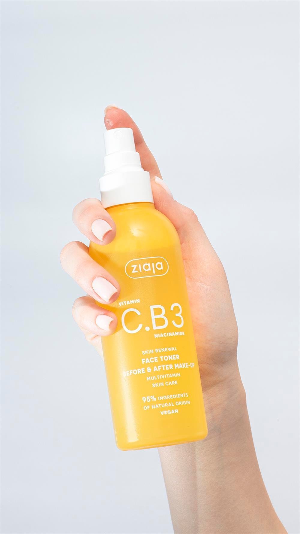 Spray tonique quotidien pour le visage Ziaja à la vitamine C.B3 et à la niacinamide, 190 ml