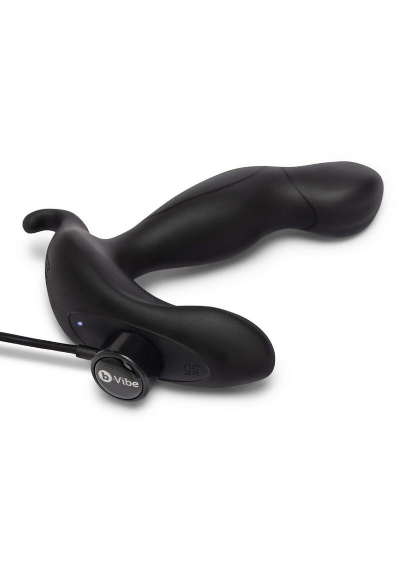 b-Vibe Rotating And Vibrating Rechargeable Plug