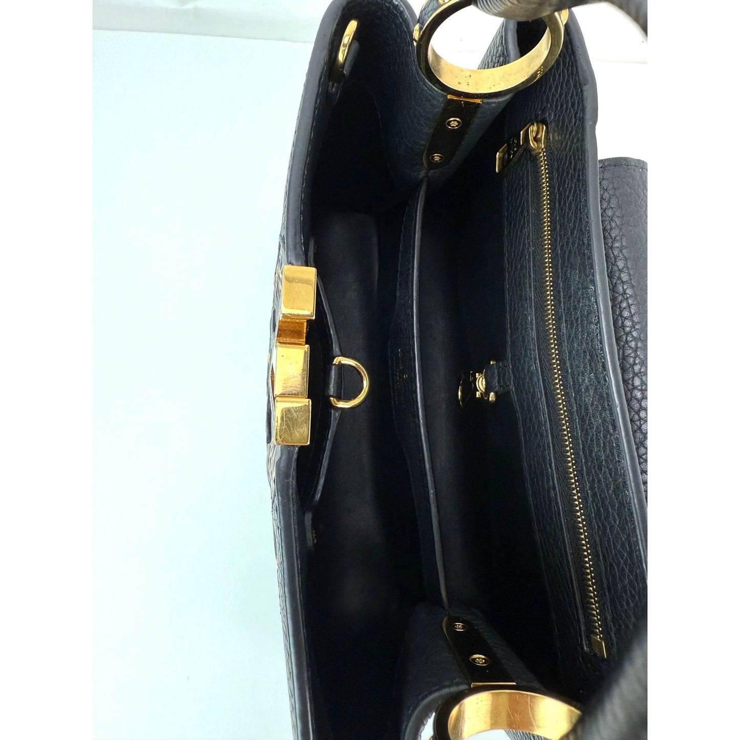 Sac à bandoulière Louis Vuitton Taurillon Capucines Trapped Leopard BB noir