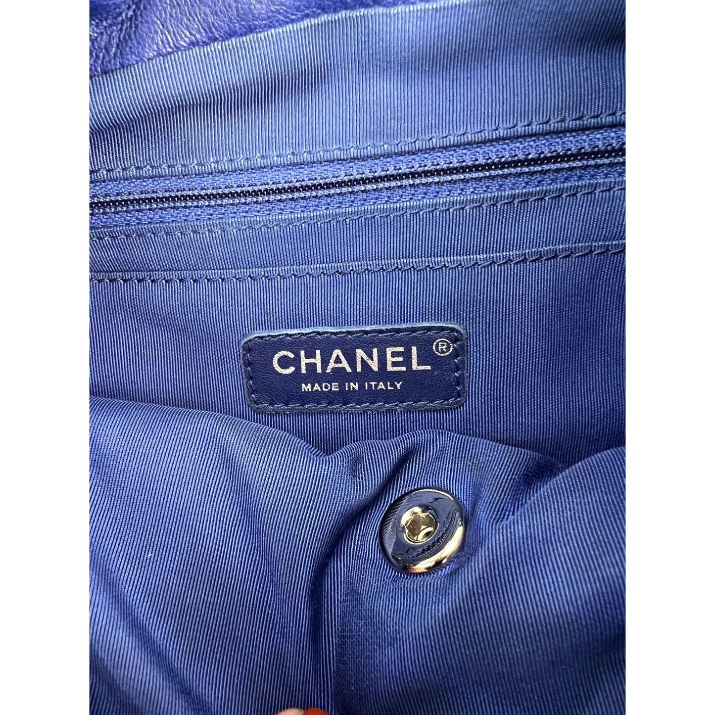 Petit sac à dos bleu Urban Spirit matelassé en cuir d'agneau Chanel