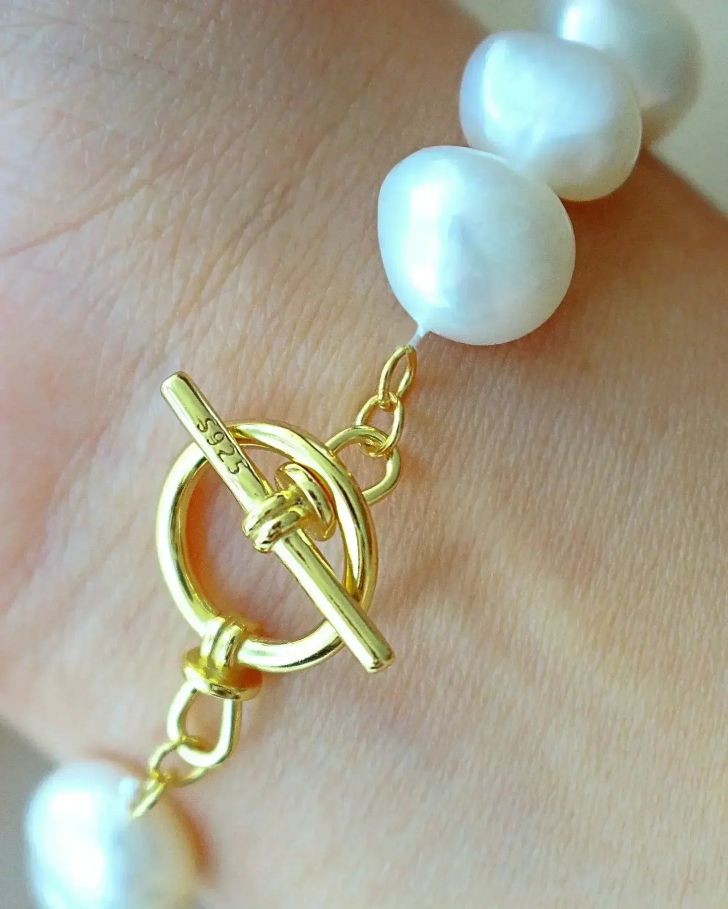 Baroque Freshwater Pearl Bracelet - 18K Gold Plated | Femstylo