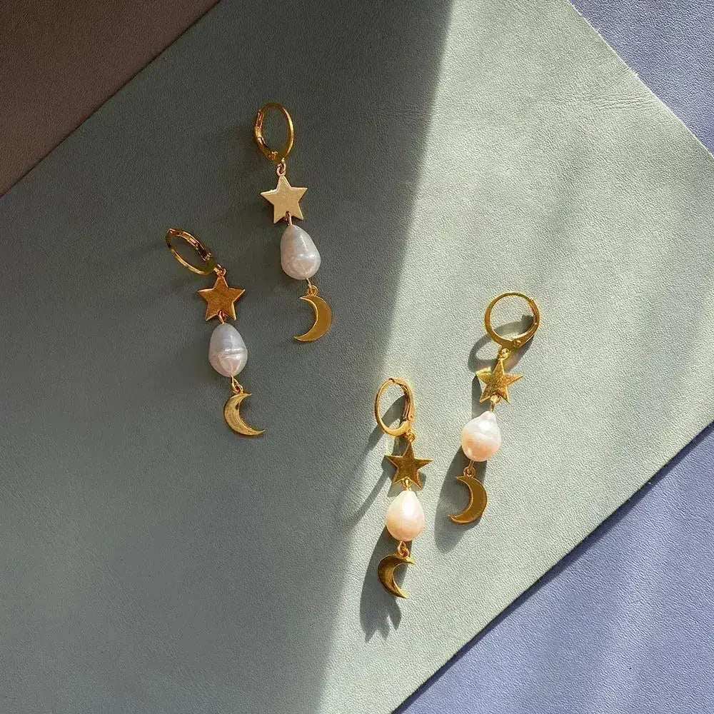 Night Sky Pearl Earrings | Gold Plated Celestial Jewelry - Femstylo