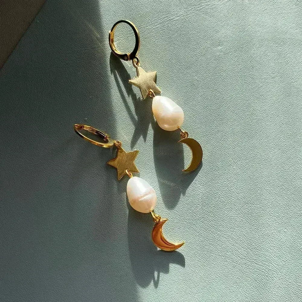 Night Sky Pearl Earrings | Gold Plated Celestial Jewelry - Femstylo