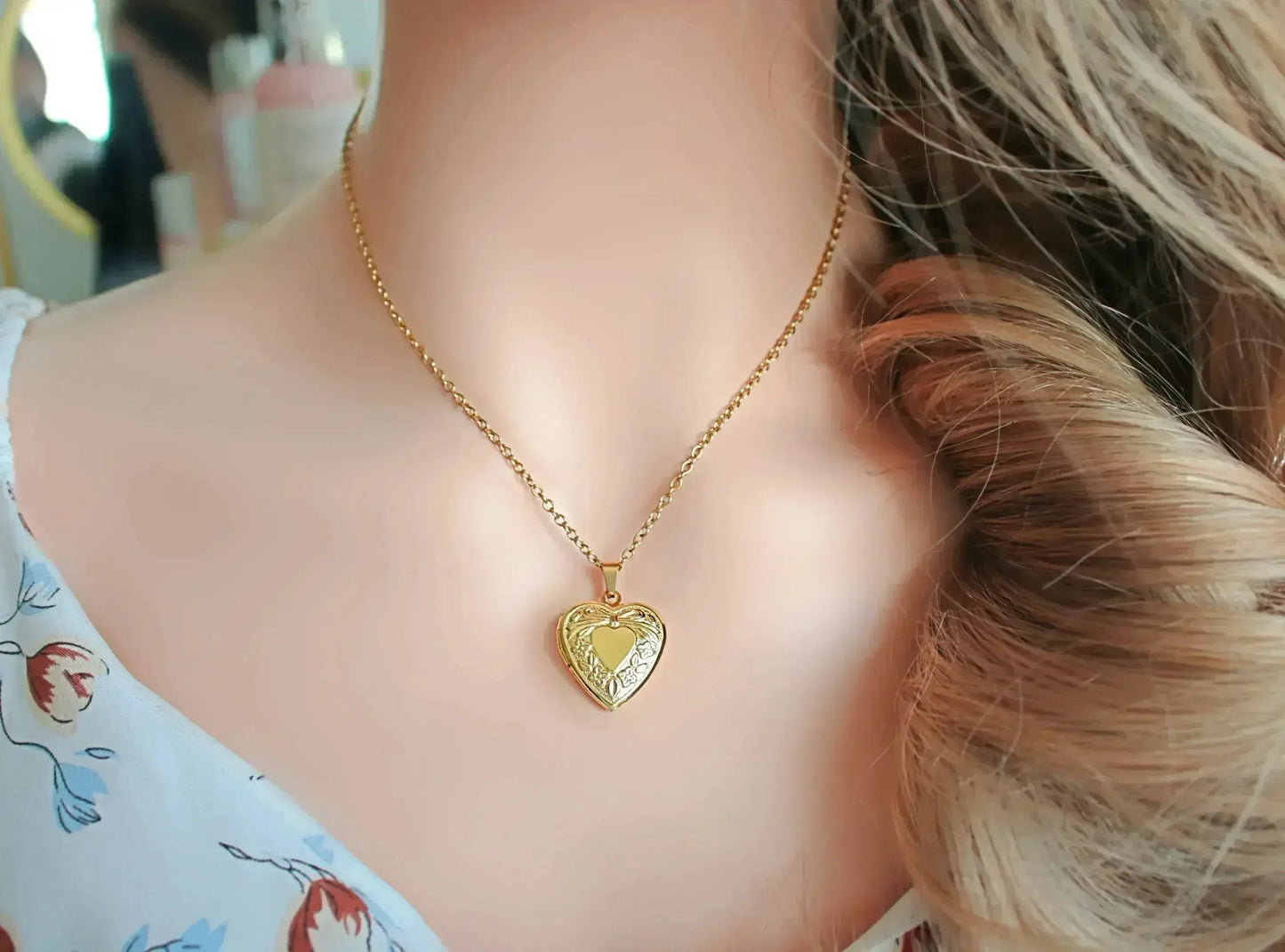 18 Karats Heart Locket Necklace - Cute & Meaningful Jewelry