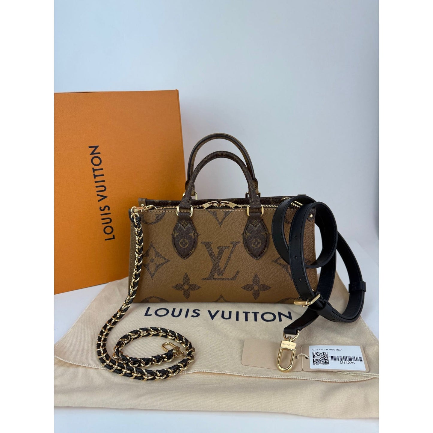 Louis Vuitton Onthego East West Chain Crossbody Shoulder Bag