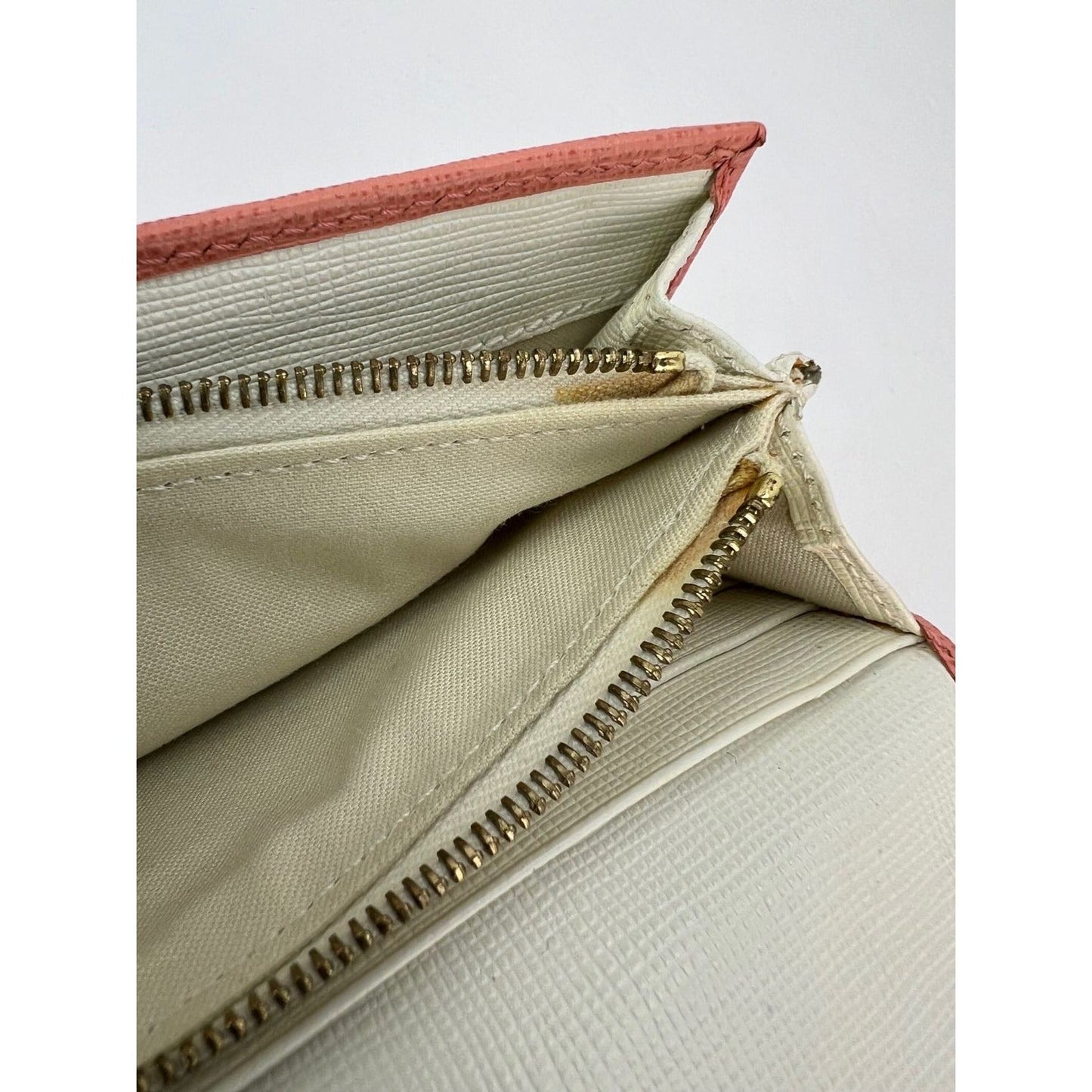 Pochette portefeuille Fendi Continental en cuir rose