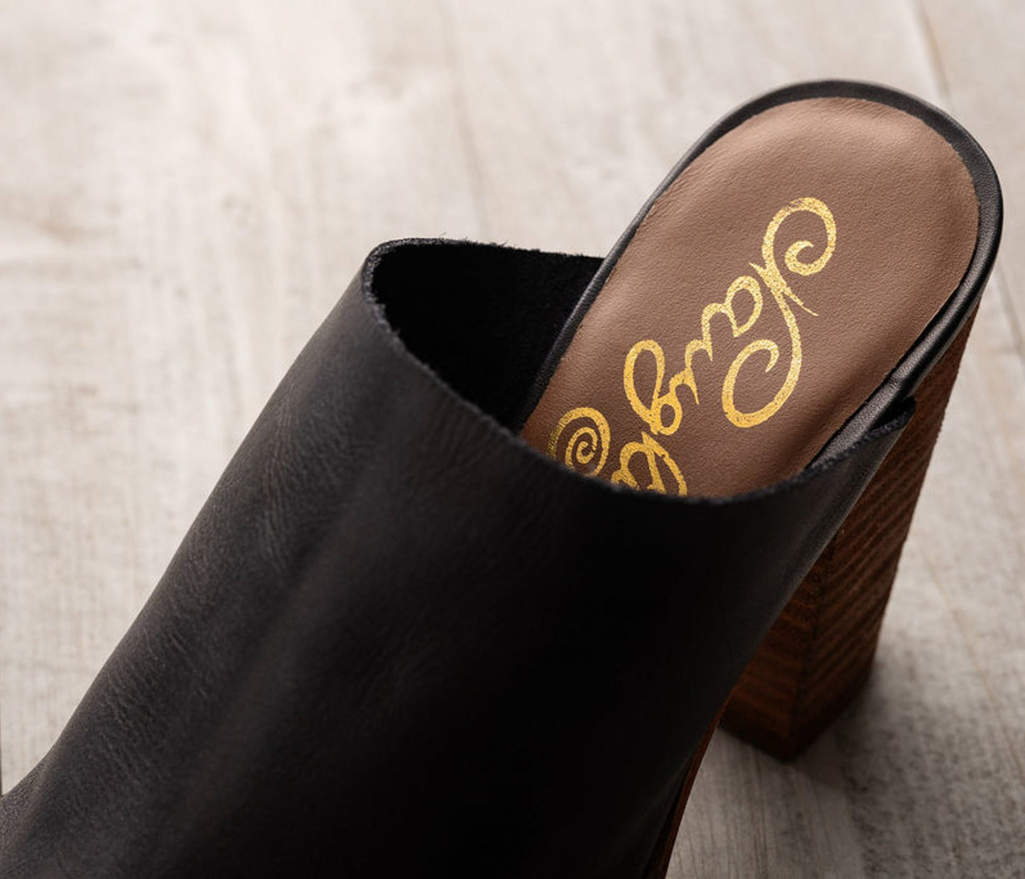 Sandale à talons Hallie en noir