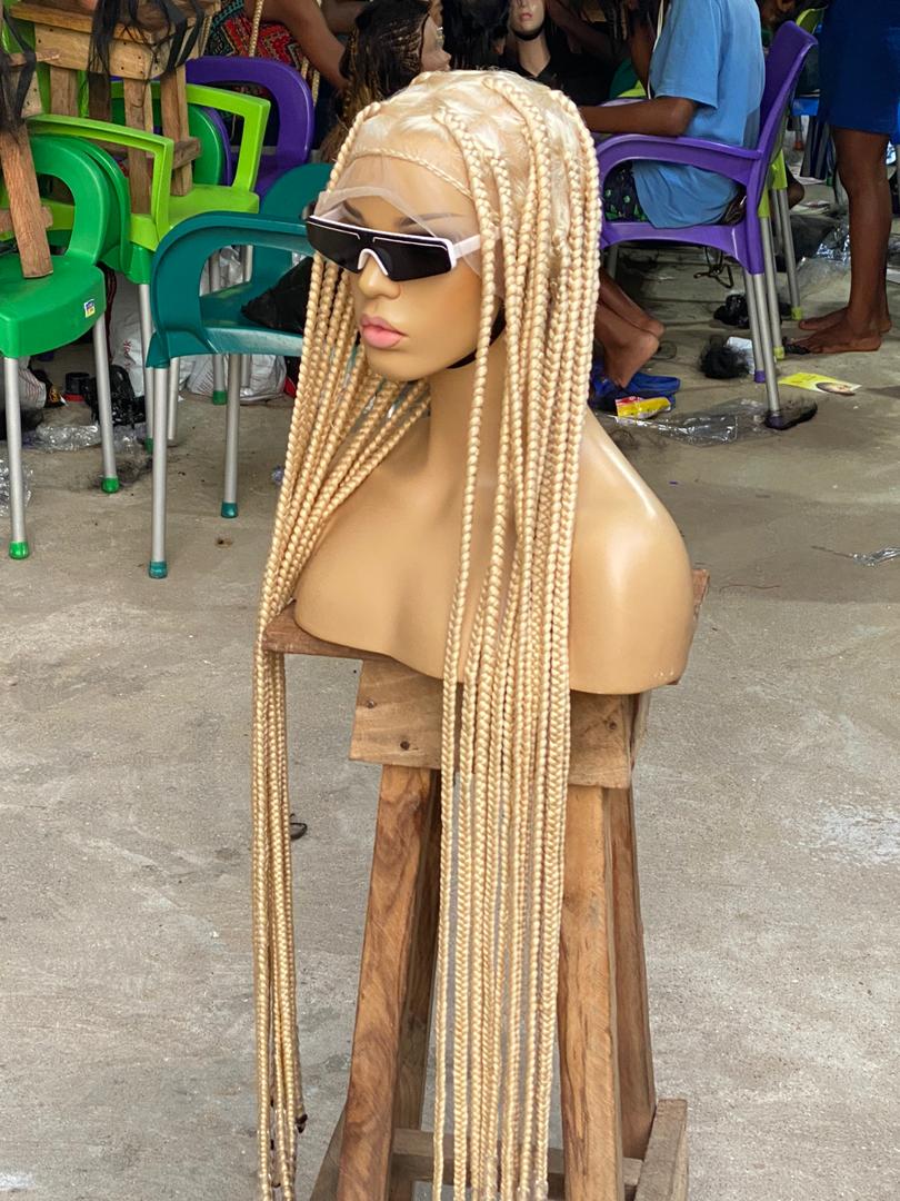 Knotless Braid Wig - Large Plaits  Bright Blonde - Taylor