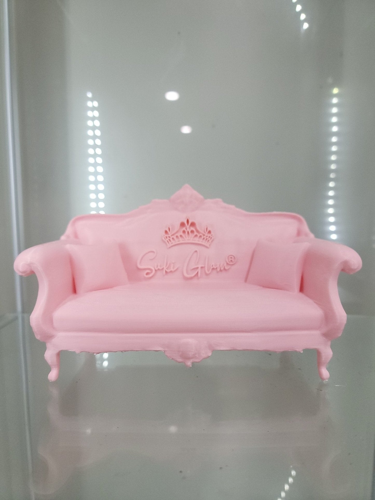 Luxurious Pink Sofa Makeup Brush Holder by Suki Glam®