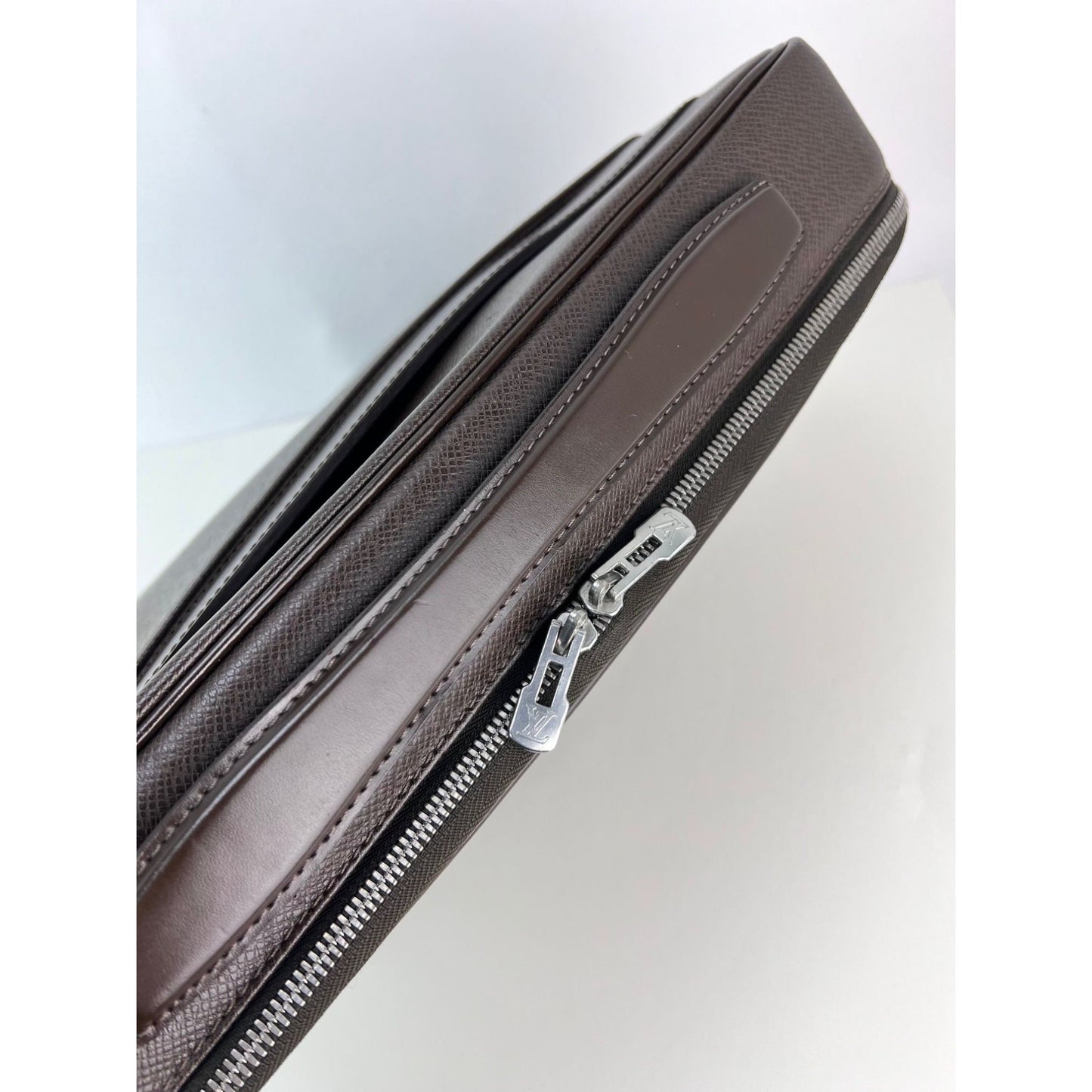 Louis Vuitton Taiga Odessa Laptop Brown Leather Briefcase