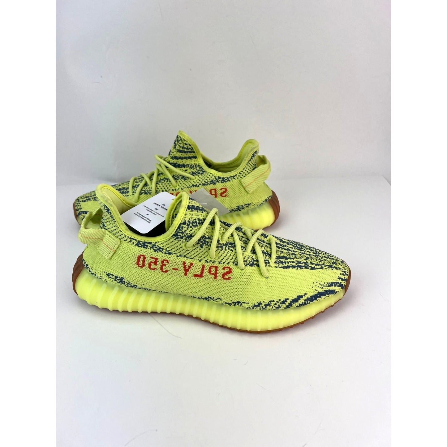 Baskets Yeezy Boost 350 V2 Semi Frozen Yellow par adidas USA pour hommes, pointure 40.5